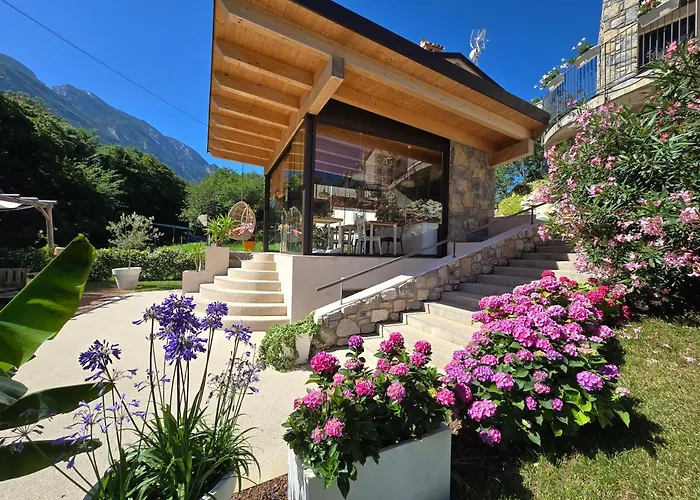 Elle Ecoholiday